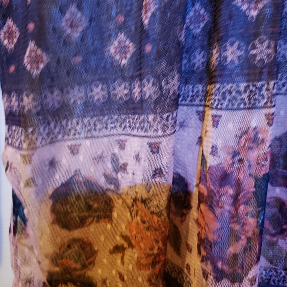 Sexy and sophisticated sheer Maurices blouse - Picture 2 of 4